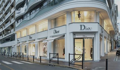 chris dior boutique.